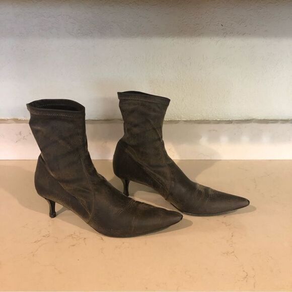 Donald Pliner Booties - Picture 1 of 7